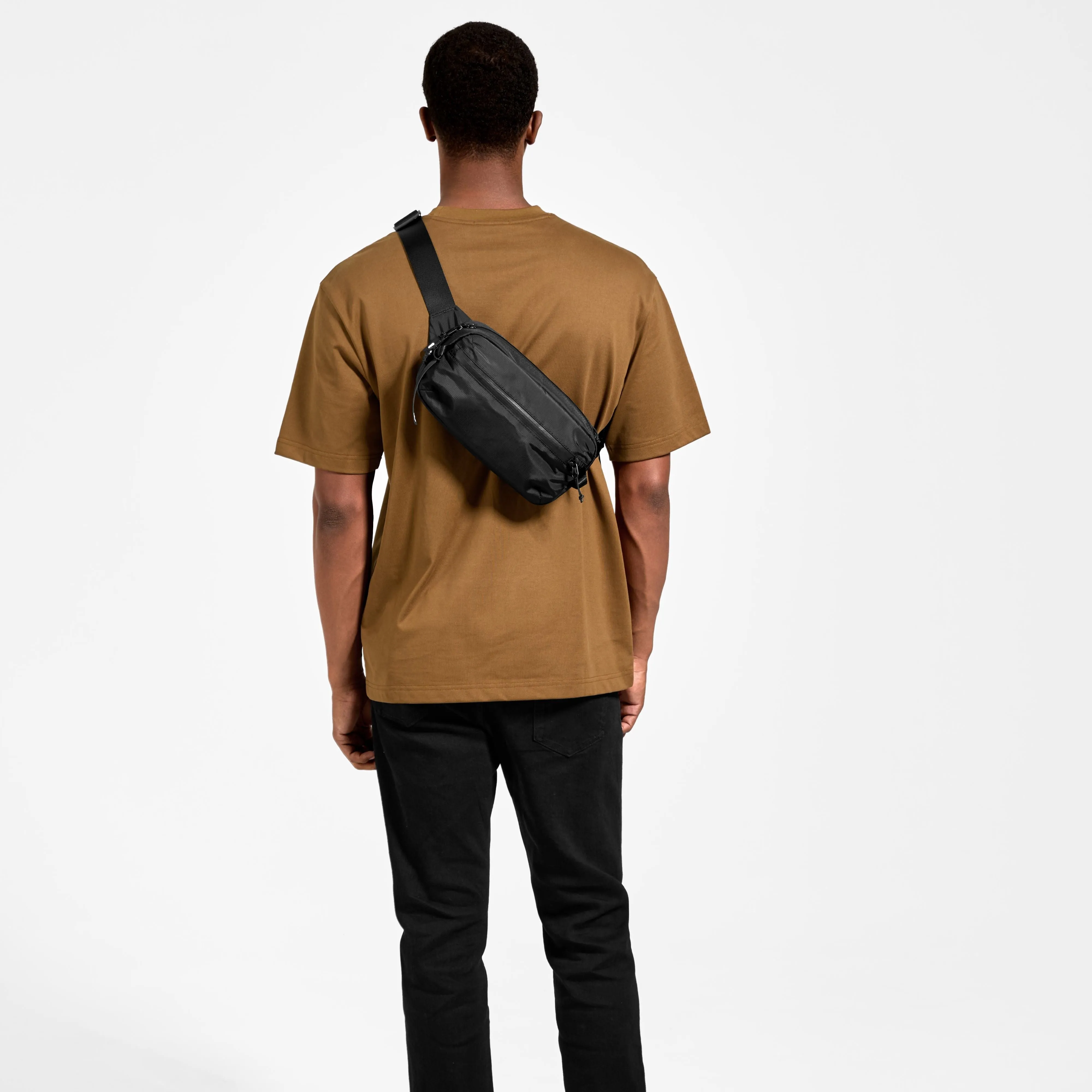 Aviator-T33 Chest Bag Black 1.5L