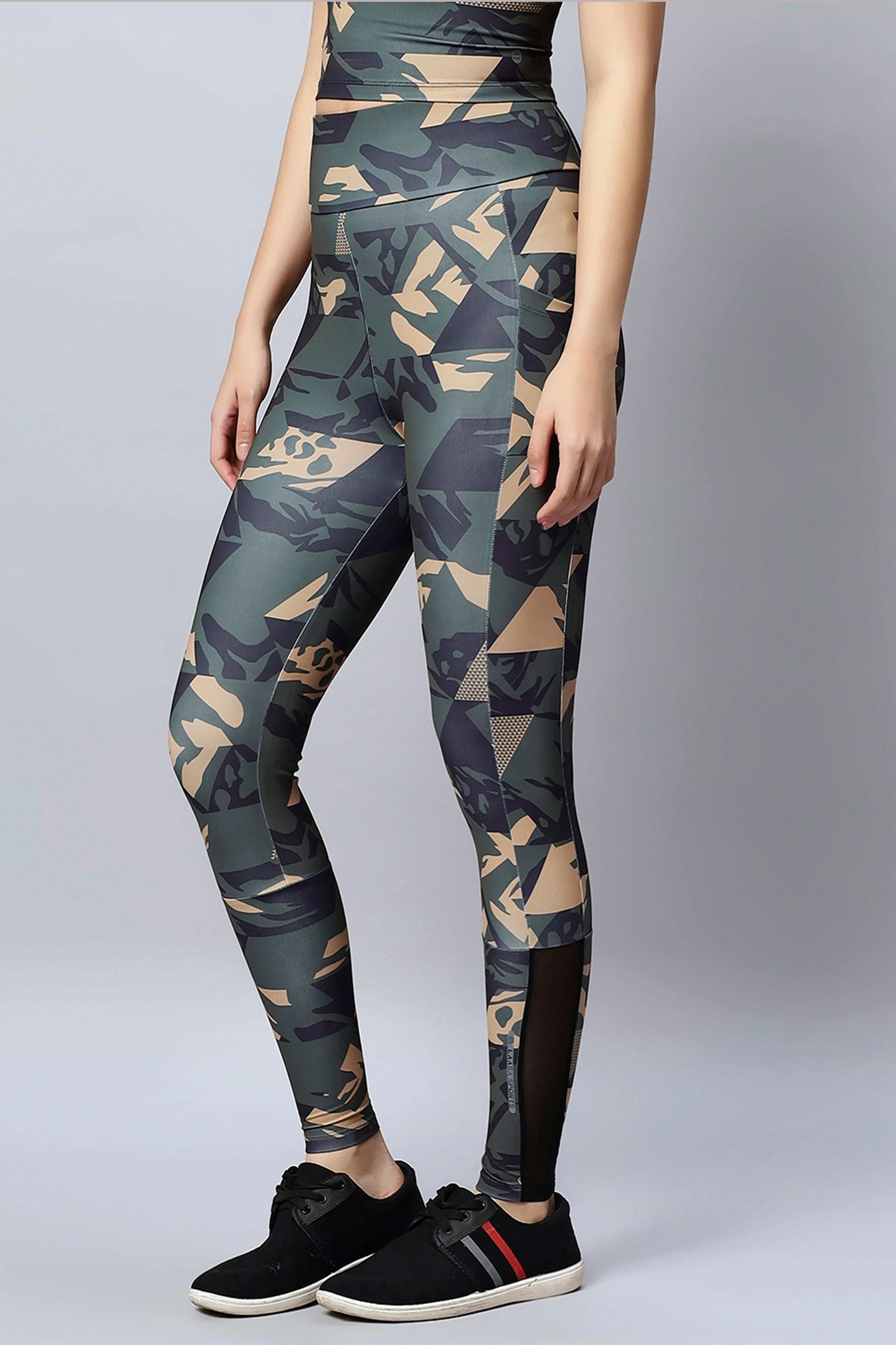 WOMEN'S HIGH-PERFORMANCE CAMO PRINT WORKOUT PANTS – PERFECT FOR YOGA, ZUMBA, RUNNING, AND SPORTS