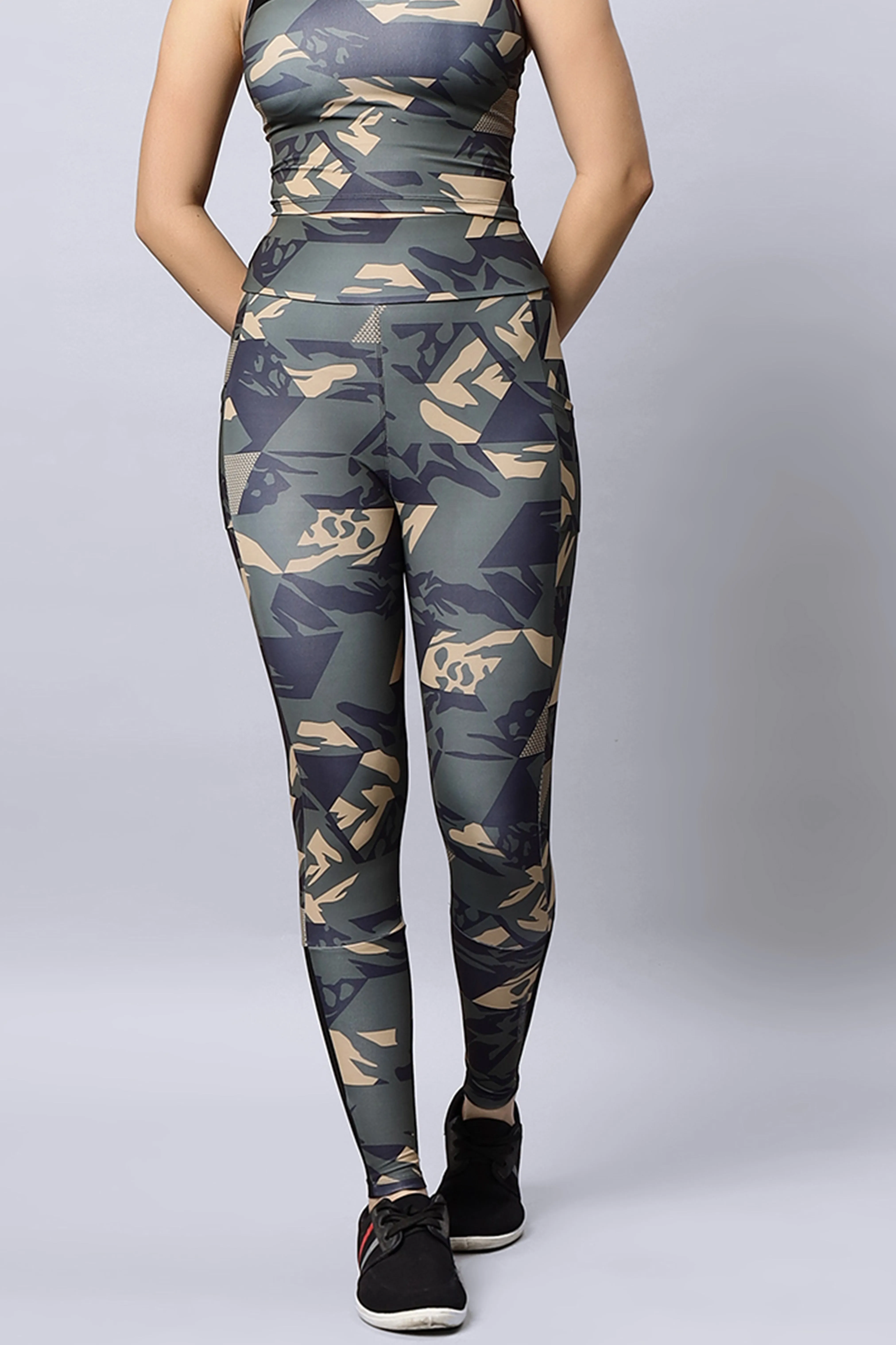WOMEN'S HIGH-PERFORMANCE CAMO PRINT WORKOUT PANTS – PERFECT FOR YOGA, ZUMBA, RUNNING, AND SPORTS